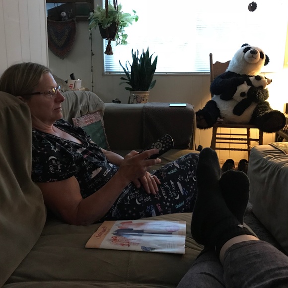 Meet your Posher, Vicki - Picture 1 of 5